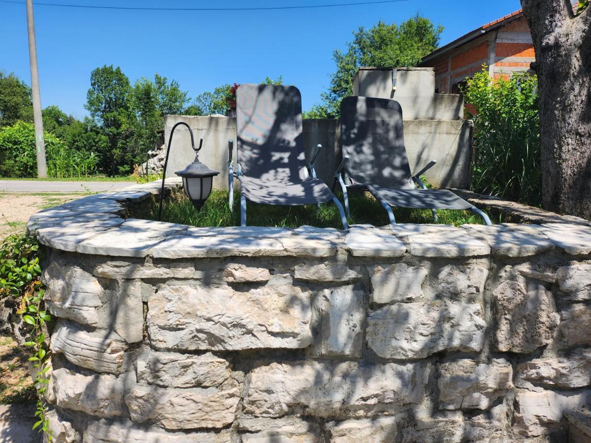 Apartment & Room Toma Smoljanac Bagian luar foto