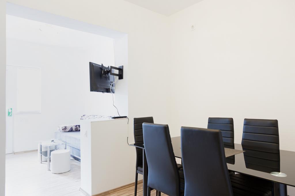 Apartment & Room Toma Smoljanac Bagian luar foto