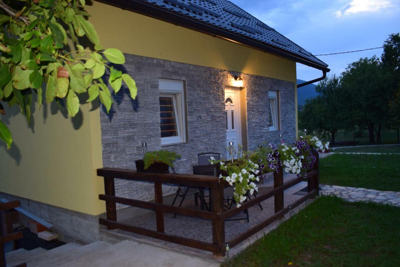 Apartment & Room Toma Smoljanac Bagian luar foto